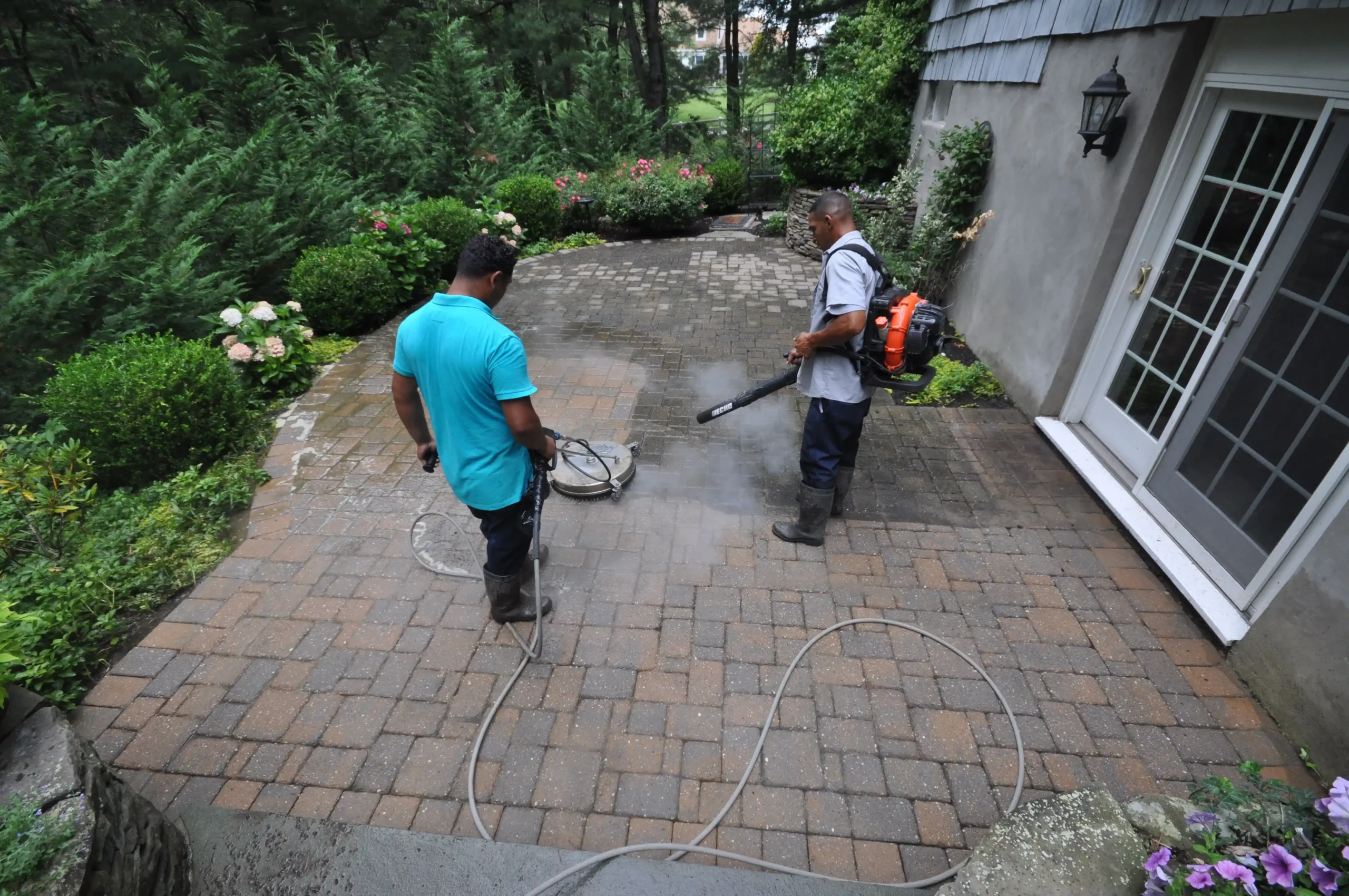 Driveway Cleaning and Sealing